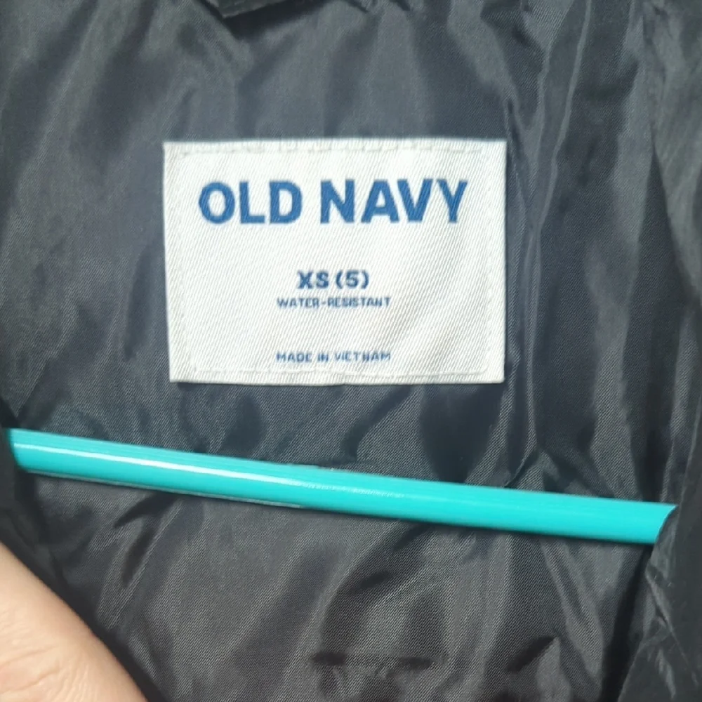Old Navy Black Quilted Puffer Vest for Kids